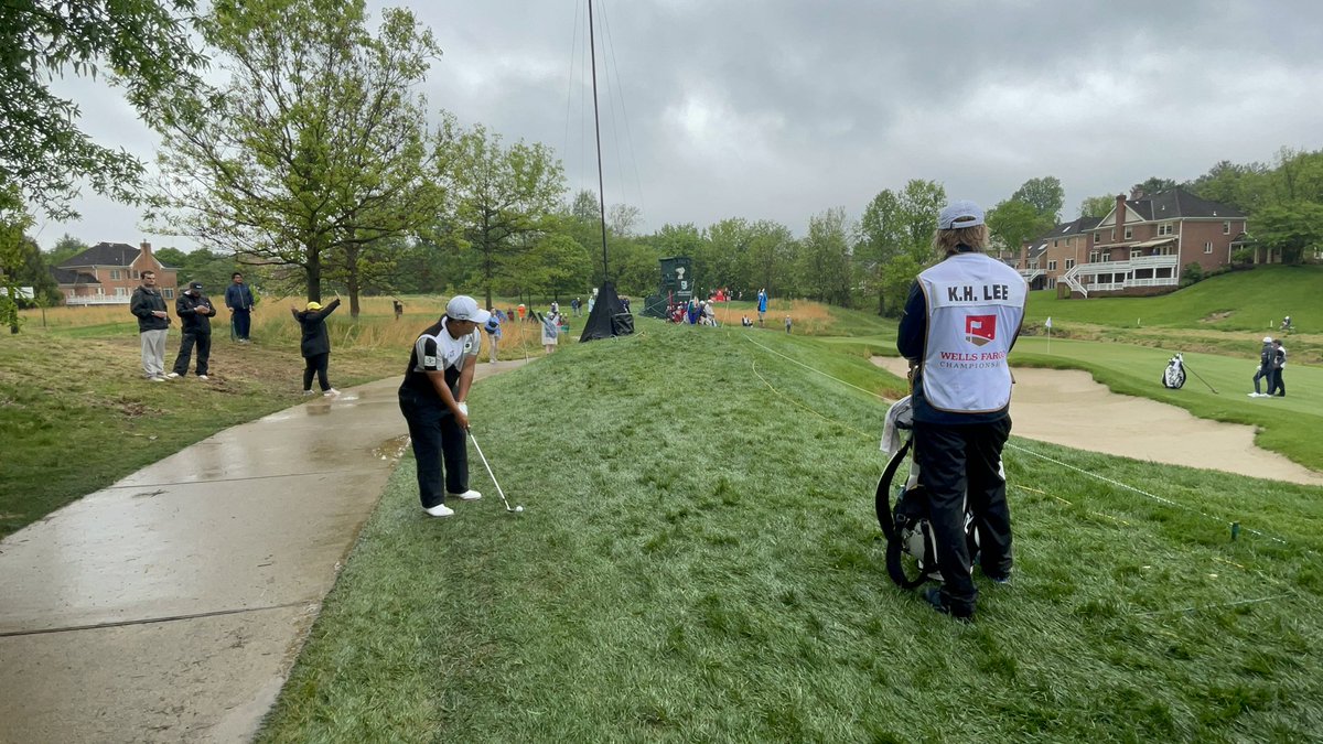 micheauxFitz's tweet photo. Kyoung-Hoon Lee tee shot on the drivable par 4 14-hole came with a cm of hitting me yesterday at the @WellsFargoGolf Championship. I need @espn @GolfChannel or @CBSSports to help find a video of that for me. 

*Pictured is him hitting his drop on the 14th* https://t.co/TZfm76oA8o
