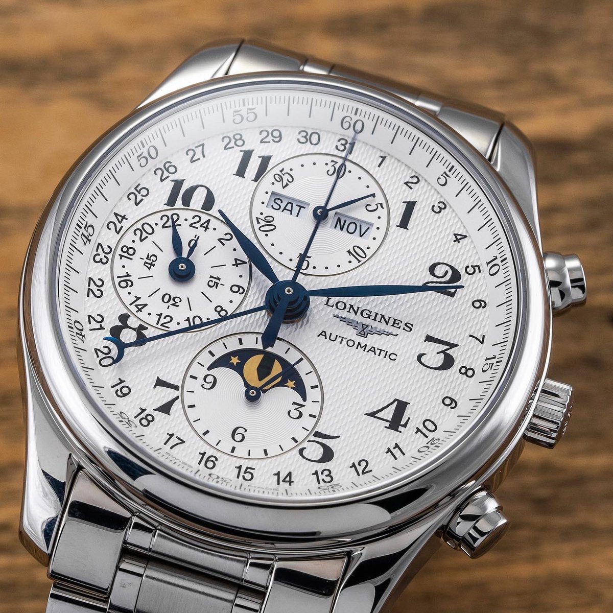baldassarreted's tweet photo. Back in stock, the Longines Master Collection Calendar Chronograph.

One of the most complicated watches on the market for the price.

⌚️ https://t.co/f6BvHUUidf https://t.co/0B3W26GSkw