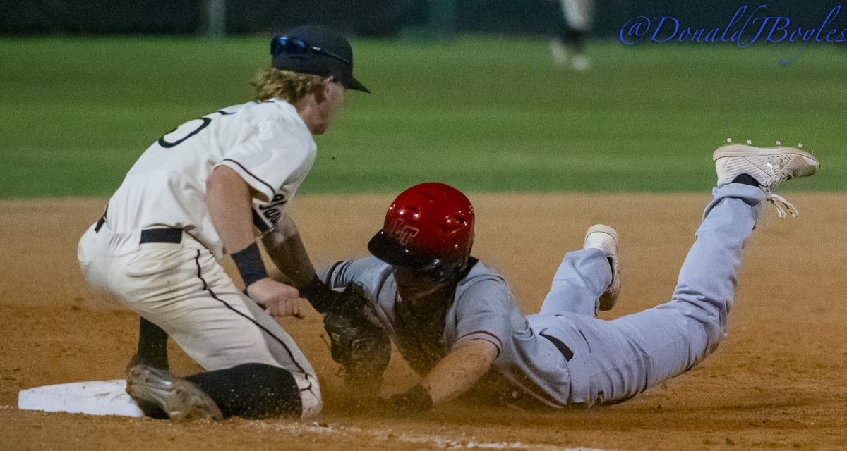 DonaldJBoyles's tweet photo. #UILStateBaseballPlayoffs #BiDistrictRound @Viper_Baseball https://t.co/5lgxxmLy3B