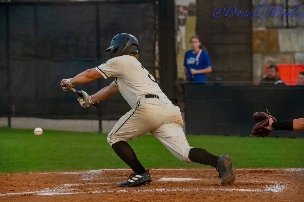 DonaldJBoyles's tweet photo. #UILStateBaseballPlayoffs #BiDistrictRound @Viper_Baseball https://t.co/5lgxxmLy3B