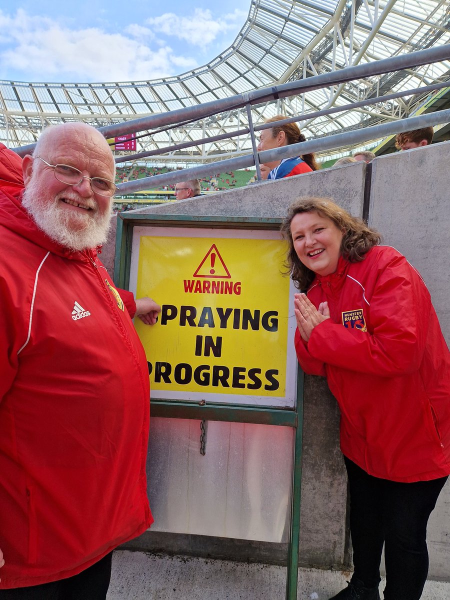 alneenan's tweet photo. #MUNSTERRUGBYSELFIE #MUNVTOU
Hoping for a good result!! https://t.co/96Job06rbe