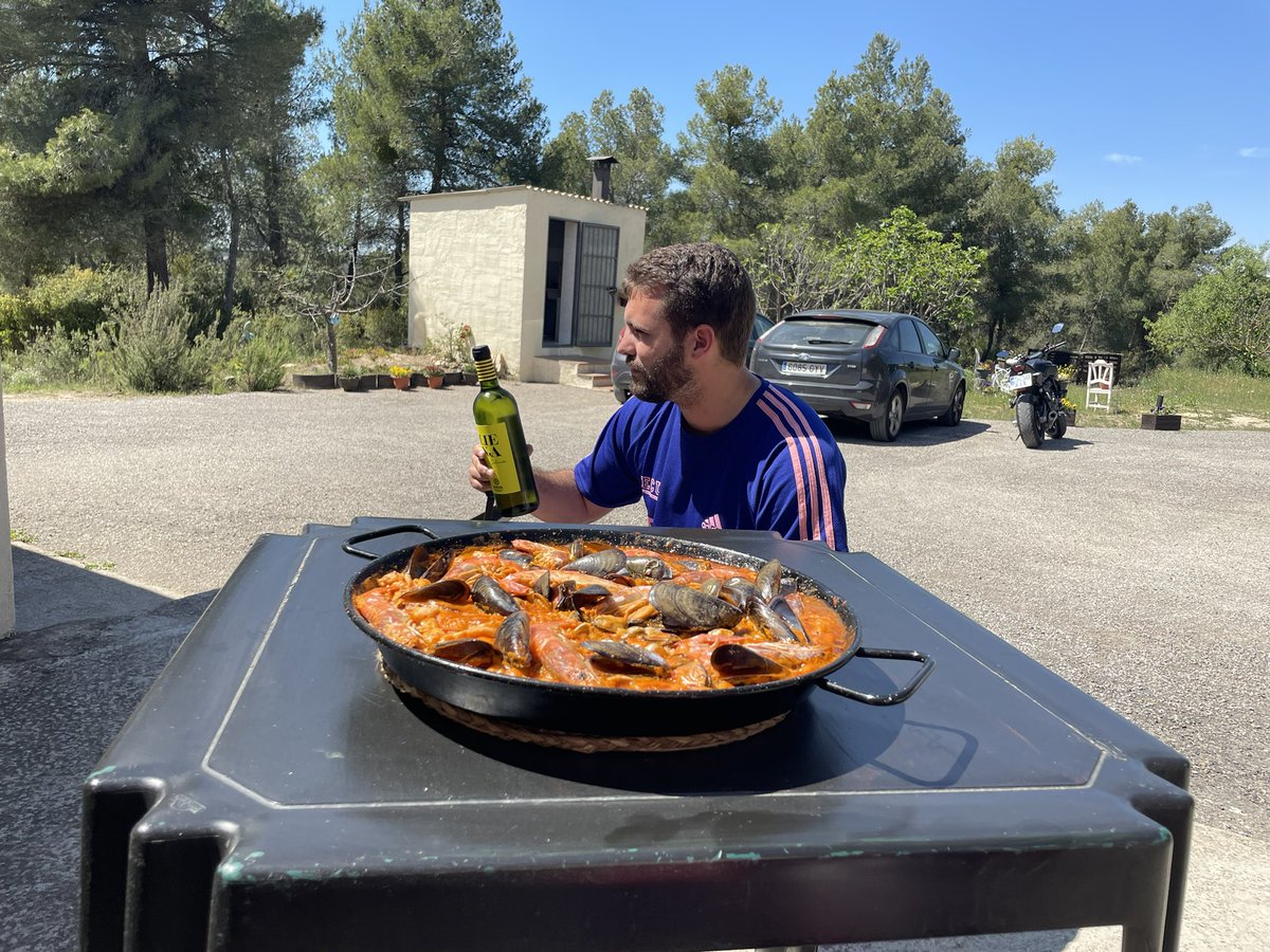 MTruji2's tweet photo. Con @nachofi1990 celebrando el pase a la final #UCL #RealMadridManchesterCity @aitor1095 https://t.co/gyGotQVVof