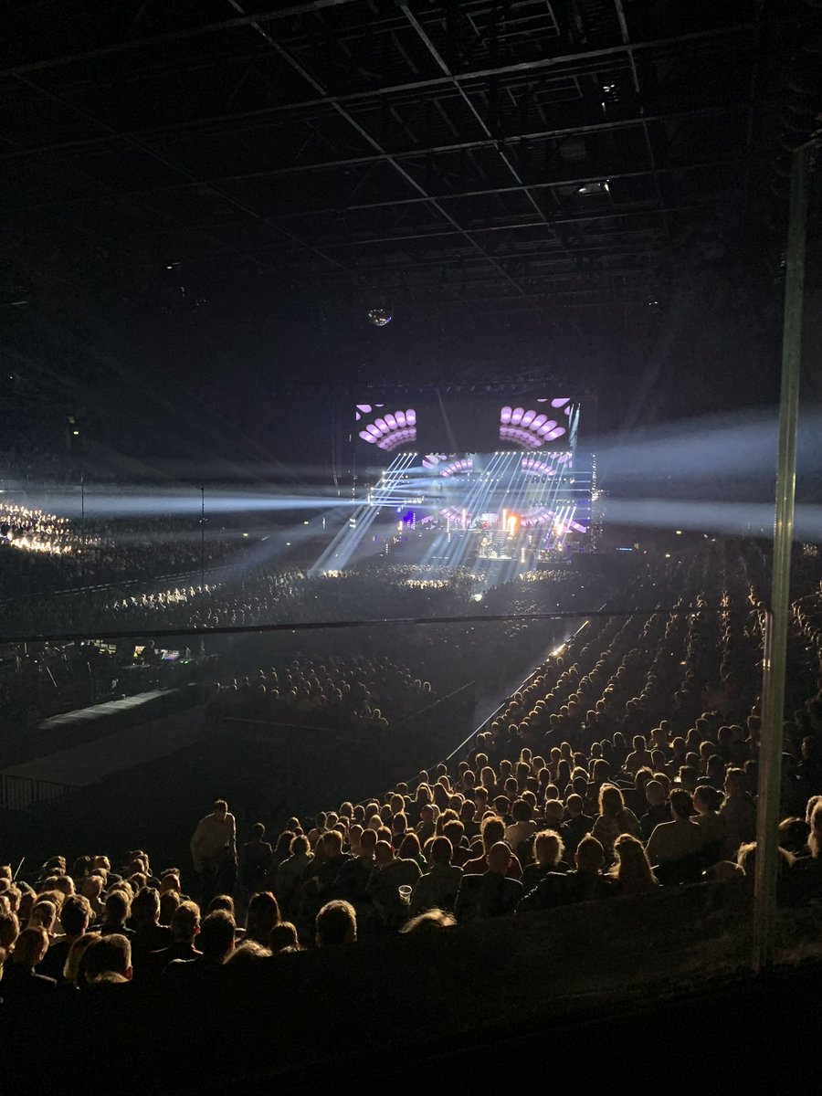 <a href="/wbuxtonofficial/">Will Buxton</a> I was at a Hans Zimmer concert a few weeks ago. I can highly recommend it! I was absolutely flabbergasted!