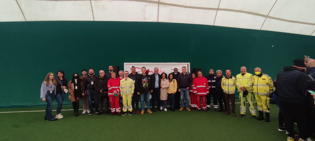 unplibasilicata's tweet photo. Tanto divertimento per grandi e piccoli stamane a #Filiano al raduno "Passione Pappagalli" organizzato dalla Pro Loco Filiano con l'Associazione #PassionePappagalli Free Fligt, con il patrocinio del Comune e #UnpliBasilicata ed il sostegno di "Clematis".
Grazie #EnzoSalvi 🤩 https://t.co/TZHX5R506V