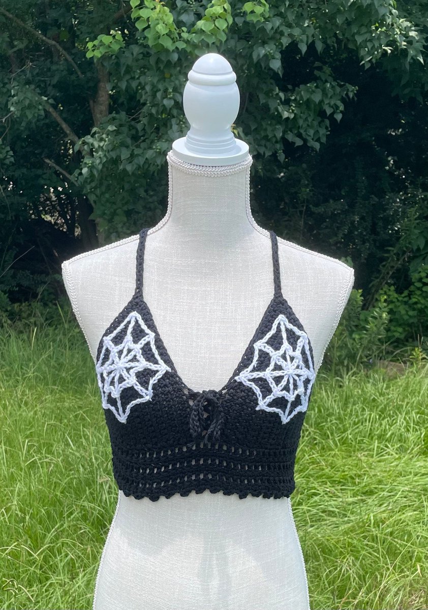 daisydaggerco's tweet photo. Spiderweb crochet top 🕸🖤

xs-5xl

#daisydaggerco #slowfashion
#alt #cottagecore #whimsigoth #cottagegoth #pastelgoth #fairygoth #spooky #halloween https://t.co/NFLoQhJiWq