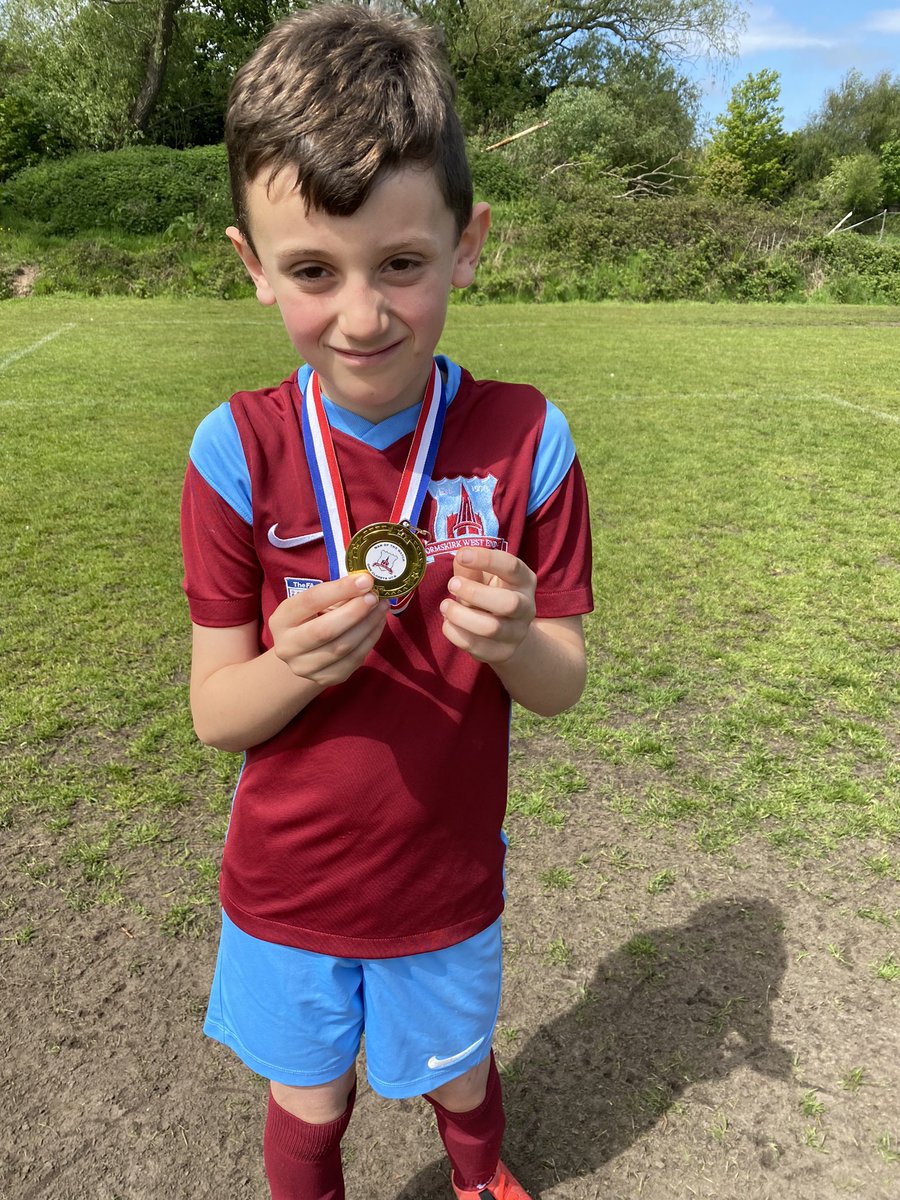 OWEU9s's tweet photo. Really competitive game against a cracking @FCNorthern1920 Purple side @HightownJFL today. Both teams worked really hard and didn’t leave much out there 👏👏

Our MoM was Franklin, lots of effort and a goal to boot. Well done Frank 🏅

Our unbeaten record is still intact too 😀 https://t.co/SNUe1txSzm