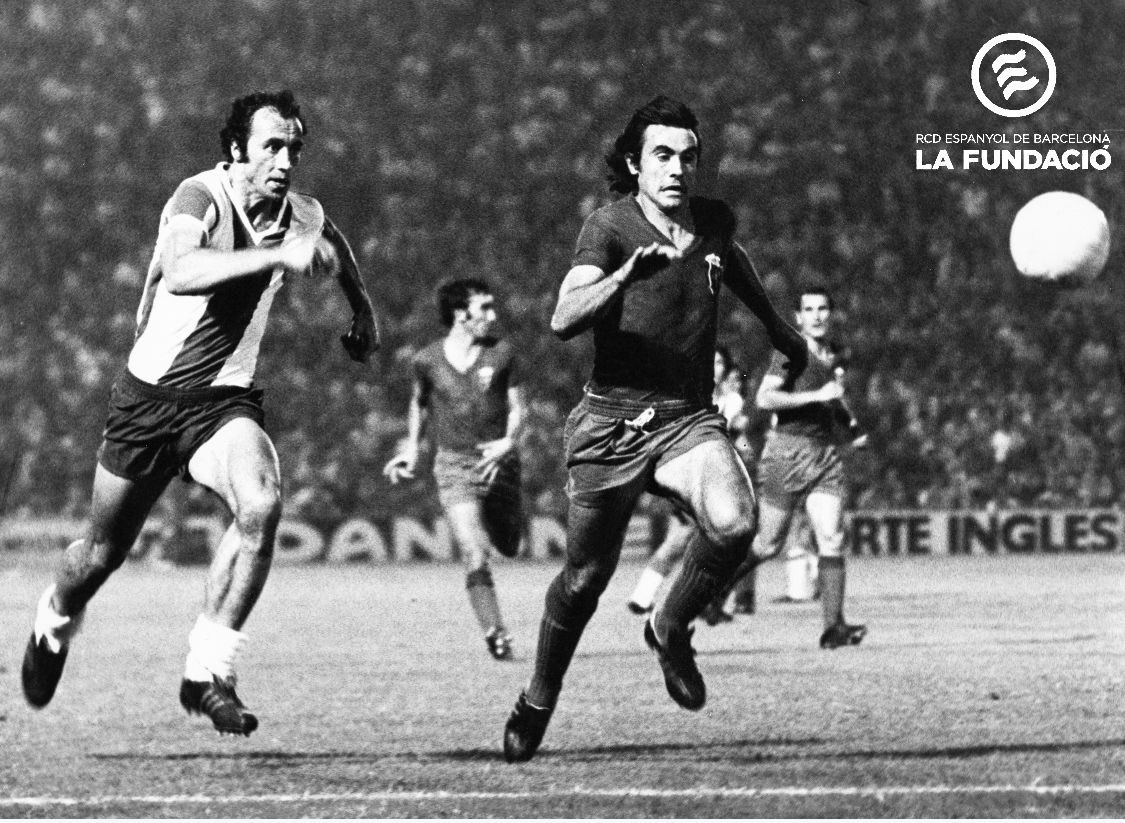 Nuestro más sentido pésame al <a href="/RealZaragoza/">Real Zaragoza</a>, por la pérdida de José Luis Violeta, y al <a href="/AthleticClub/">Athletic Club</a> y al <a href="/cfhercules/">Hércules CF 💙🤍💯</a>, por la de Antón Arieta. Leyendas de nuestro fútbol. DEP.

📸 Sarrià, 1972.