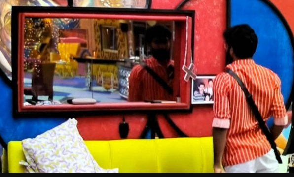 Unlucky_raju's tweet photo. #AnchorShiva to himself 

Idhi chusi Gurthochi Gurthochii adali Ra Shiva 🔥🔥🔥

He finds positive in negative thing also 😉

#Anchorshiva
#Bindumadhavi
#Biggbossnonstop 
#Disneyplustel
#Biggbosstelugu https://t.co/88PSM60v8Z https://t.co/4llnO9kfFZ