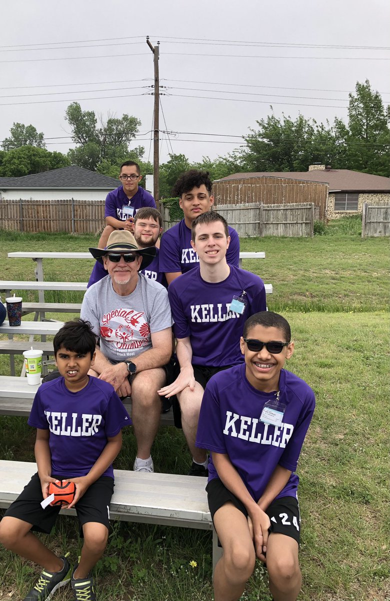 cindy_boaz's tweet photo. Take a look at these @KellerSped early birds ready for their field events @SOTexas Area Games ! #LetsGoKeller@bn https://t.co/doc6W6LRQA