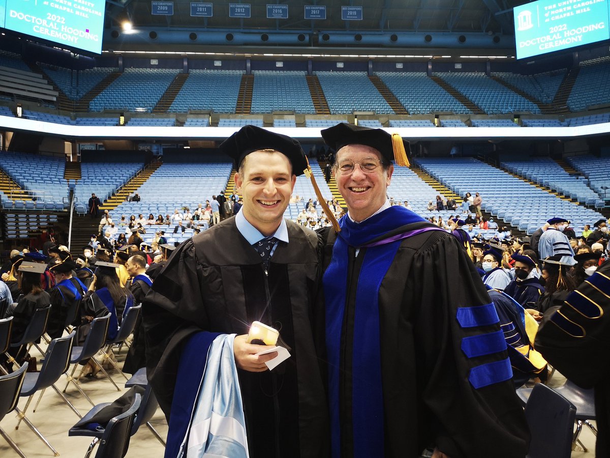 grnaisbettjones's tweet photo. Warning proud mum & dad moment. @aber_uni @ibers_aber @UNC @UNC_GradSchool 🇬🇧🇺🇸 https://t.co/pdpvuHmCcl