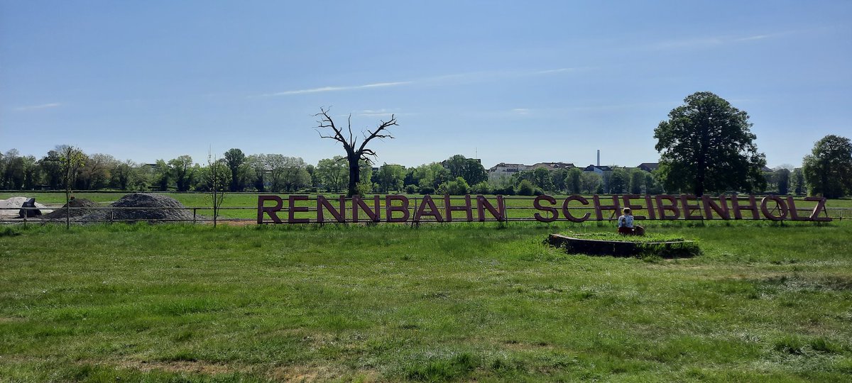 Ro76K's tweet photo. #ColorObstacleRush in @StadtLeipzig auf der Rennbah. Schรถn war es und ein super Einstieg in den Urlaub.
#teamchaosauftour https://t.co/8vAxSn6TCl