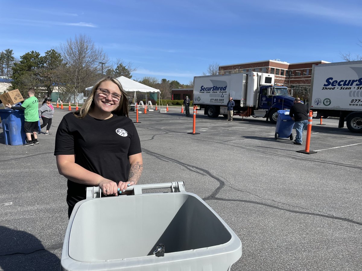 ncolbourn's tweet photo. Shred your personal information. Don’t throw your identity away. #shredfest #secureshred #greenupday @NEFCU https://t.co/VueiYsPEBn