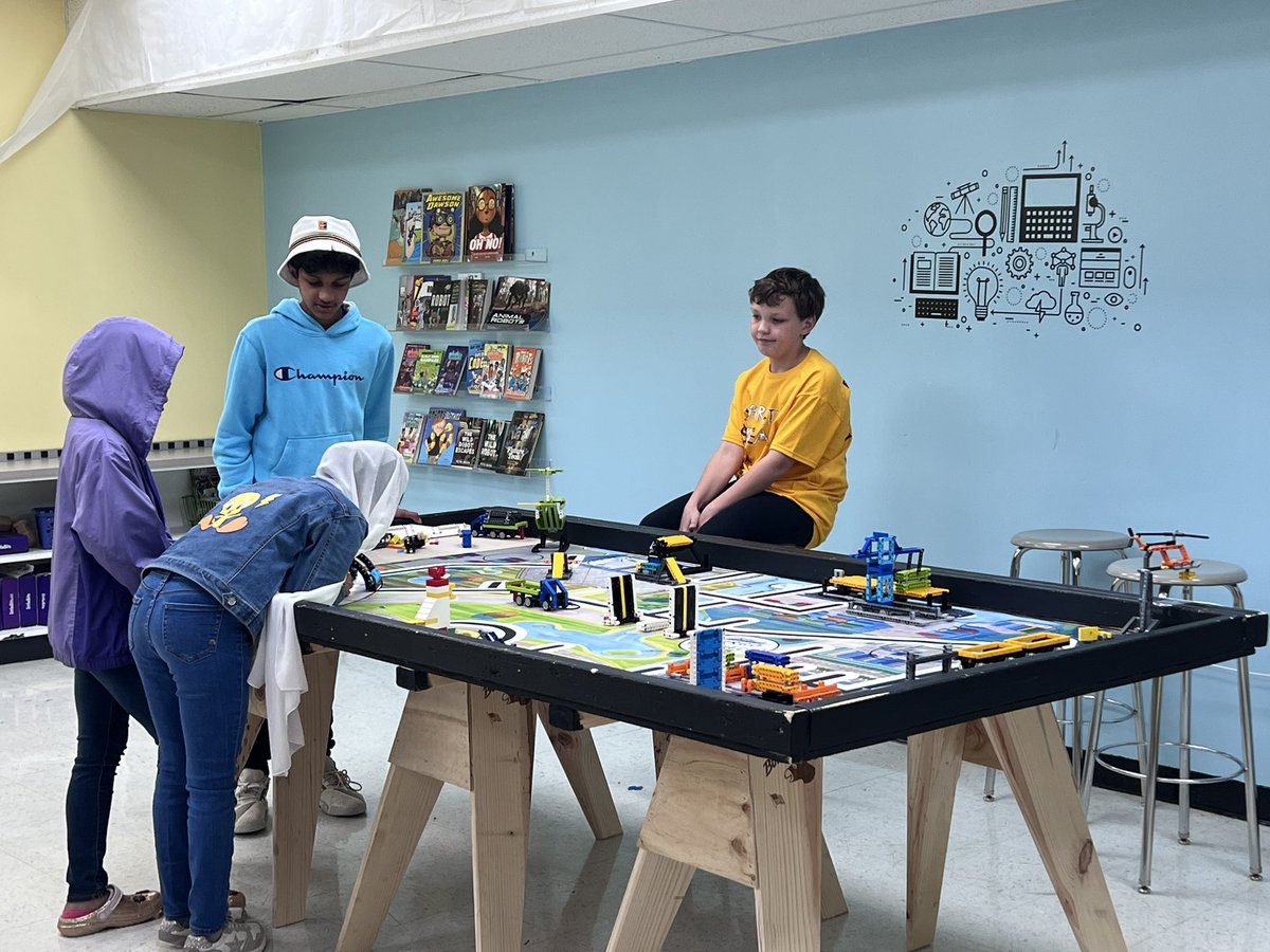 DukesSupINT's tweet photo. What a great ending to @DukeCitySD and @firstlegoleague! Can’t wait until the fall to start up again! This has been just a wonderful experience for all! @LeadershipPgh @MichelleStow85 @BstowellActor #marcieyunkun #learningonsaturday https://t.co/qVR7O7VRJz