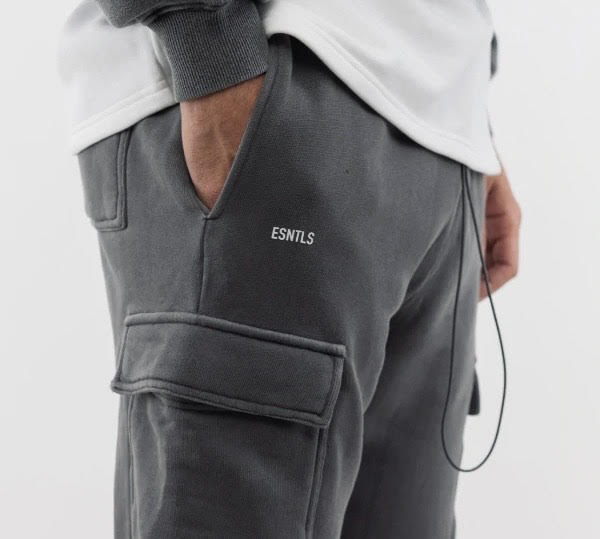 chrono_scent's tweet photo. The most comfortable men’s sweats? Look no further as these heavy-weight sweats and a hoodie from #ESNTLS have it all!👀
Check it out: https://t.co/IXmXRMuFQ8 https://t.co/bxpipaQ5cp