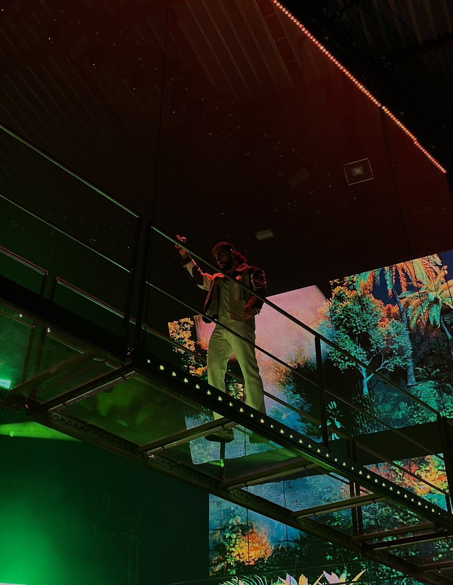 PNLTour2022's tweet photo. Rien ne nous séparera, même pas nos bitchs 🥀
#PNLTOUR2022 #PNLLive2022 

📸@celiadbt https://t.co/1elz6RhHQT