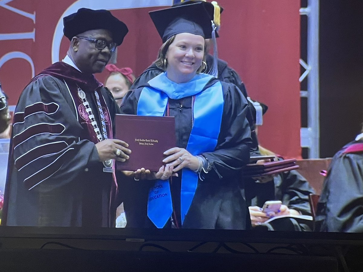 MrsDAngelone's tweet image. Look ma I made it! 🎓👩🏻‍🎓🙌🏻🦅#MSAgraduate #futureAP @NCCU_MSA @NCCU @WCPSS