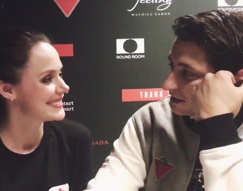 CBrollies's tweet photo. 1/2
Happy VM Weekend everyone
๐ต...My baby don't care for shows
My baby don't care for clothes
My baby just cares for me
My baby don't care for cars and races
My baby don't care for high-tone places
My baby just cares for me...๐ต
#VirtueMoir #JazzDivas https://t.co/n8a1Qfhw8b