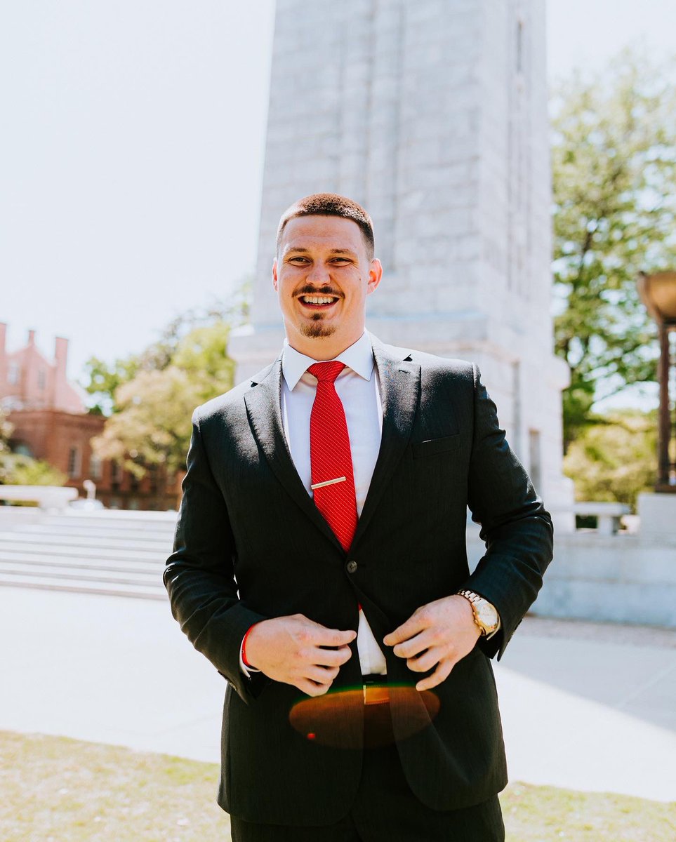 blakemand123's tweet photo. 5 Years and 2 Degrees later… Thank you NCSU for all the amazing experiences and memories! 🐺 https://t.co/FsdVrSKISD
