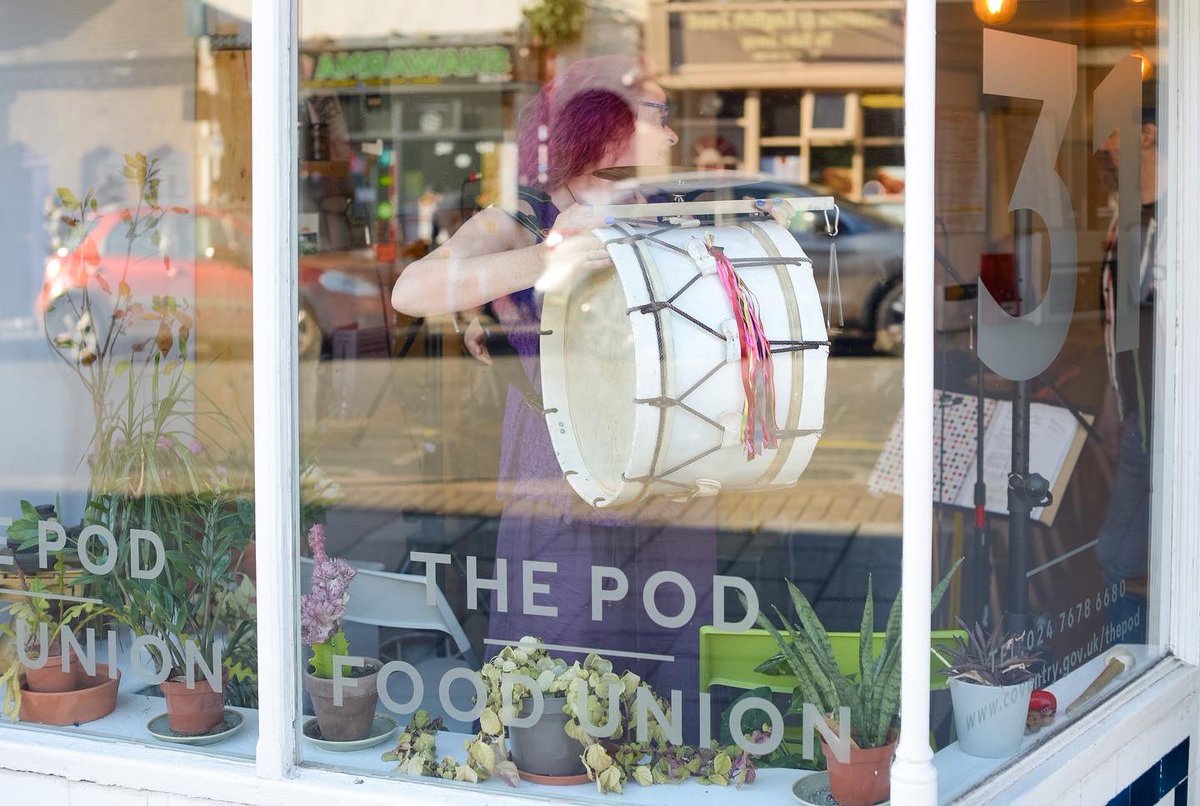 the_pod_cafe's tweet image. A few more photos taken by @MarcinSz79 at our Supper Club for ‘Linguists and Travellers’ hosted by @TimeUnionCov. We always try to programme musicians that reflect the theme, and have to say we were spot on this time. #livemusic #soiltotable #plantbased