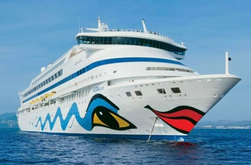 KillybegsRG's tweet photo. This lady arrives on Thursday 12th, getting all set to welcome our first cruise passengers in a few years. Between cruise ships  movie sets and volunteers at the ready we have an amazing place here. @govisitdonegal https://t.co/20K9PUaO4a