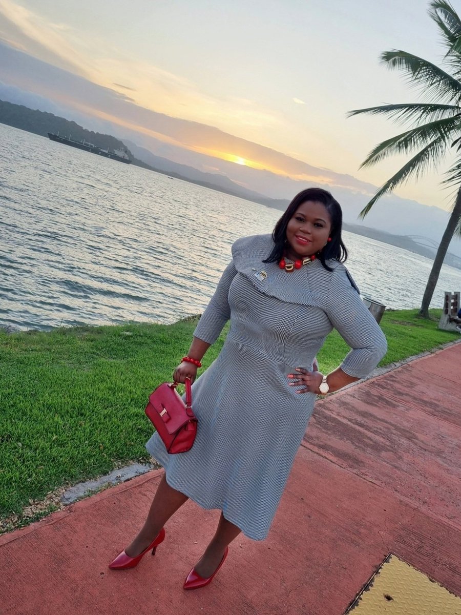 KeisalPeters's tweet photo. ...because life is unpredictable.๐๐
Happy to have been styled by @784Opc for the SICA-CARICOM meeting in beautiful Panama๐ต๐ฆ๐ค
๐: @baggage.co
#VincentianDesigners๐ป๐จ
#IRep784
#VincyStrong https://t.co/8zNnXJeLO3