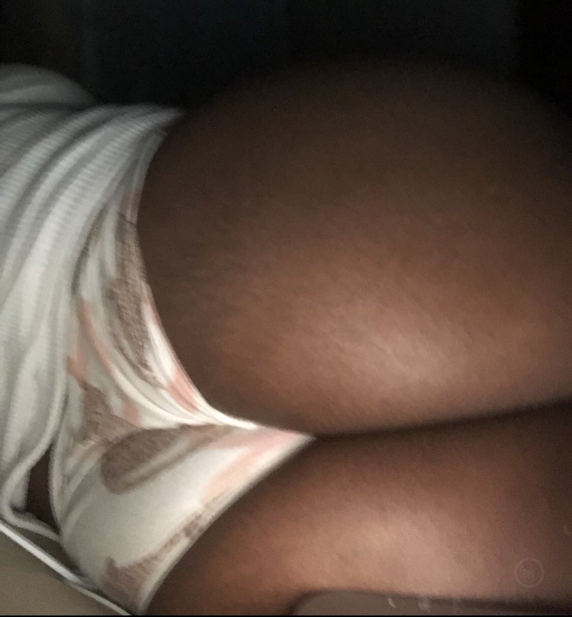 LadyJanel1's tweet photo. Boring deposit coming which #slutpig can do better #assworship. Which #pig going to worship this azz with a massage https://t.co/TdCHcDjl3l