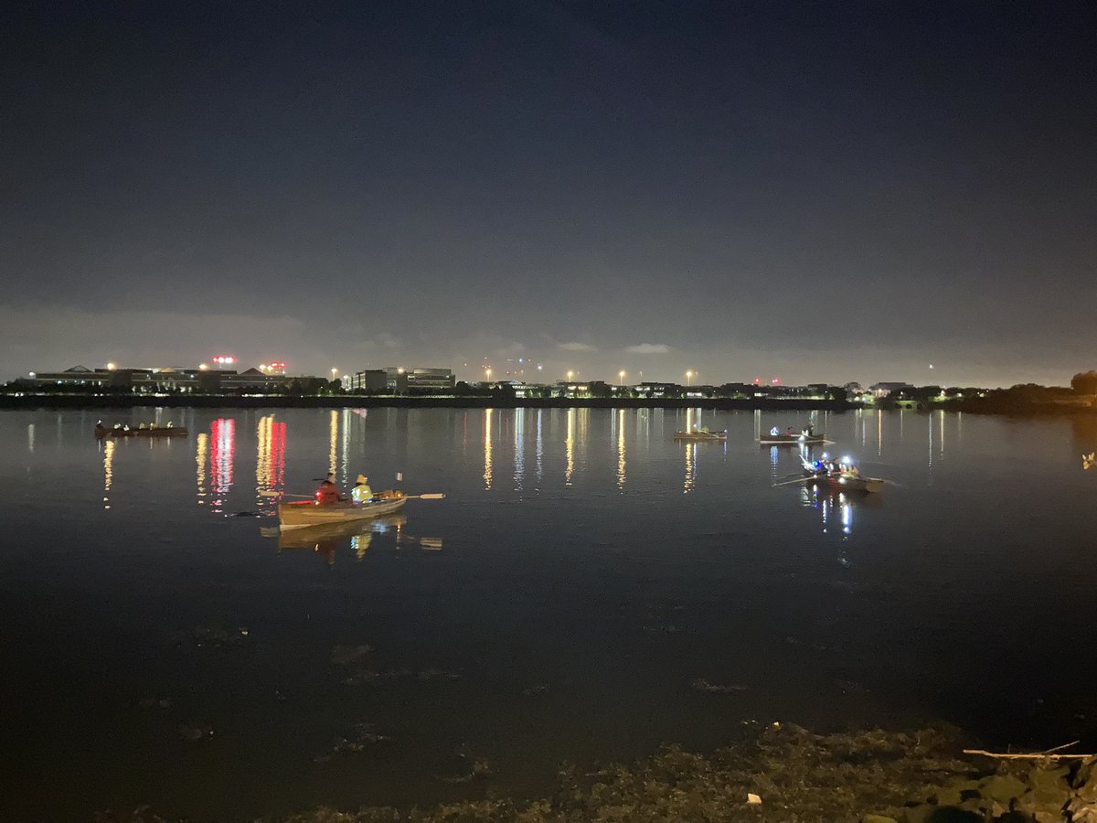 MariaCanEmb's tweet image. Well done to everyone who took part in #DarknessIntoLight2022 this morning. It was lovely to walk in Clontarf in support of @PietaHouse. Fantastic organisation carrying out wonderful work and uplifting spirit among those who participated.