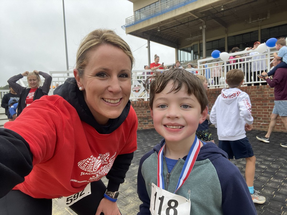 NKESsplash's tweet photo. It was a great day for a 1 mile Fun Run and 5K at the NKEF Strides for School with our River Otters! #NewKentStong #TeamNewKent #weloveourriverotters #NKEF https://t.co/mp6eRMuWgu