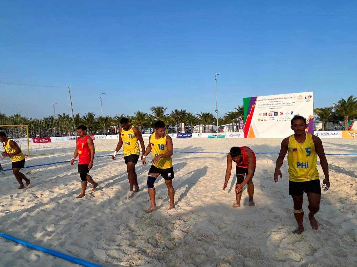 The PH beach handball team suffers a 2-0 defeat to defending champion Vietnam in the 31st Southeast Asian Games on Saturday at the Quang Ninh province in Vietnam <a href="/RapplerSports/">Rappler Sports</a>