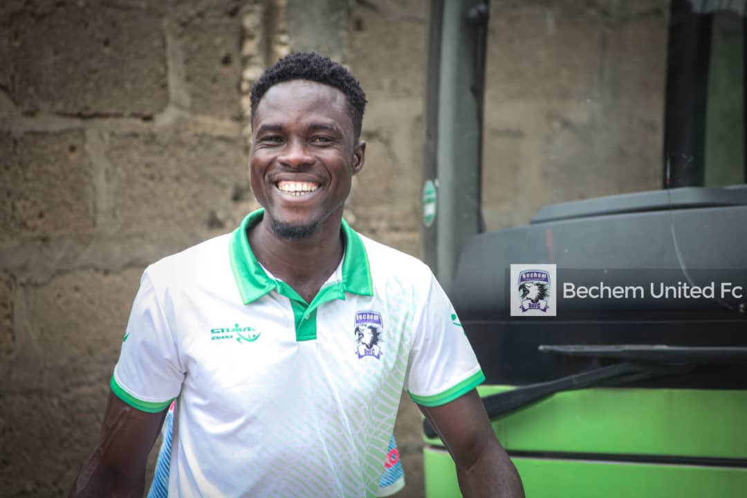 BechemUnitedFC's tweet photo. ๐ธ : Arrival of the lads at the Nana Fosu Gyeabour Park
#GPLMatchday28
#BechemHearts https://t.co/sD2HsDeJZv