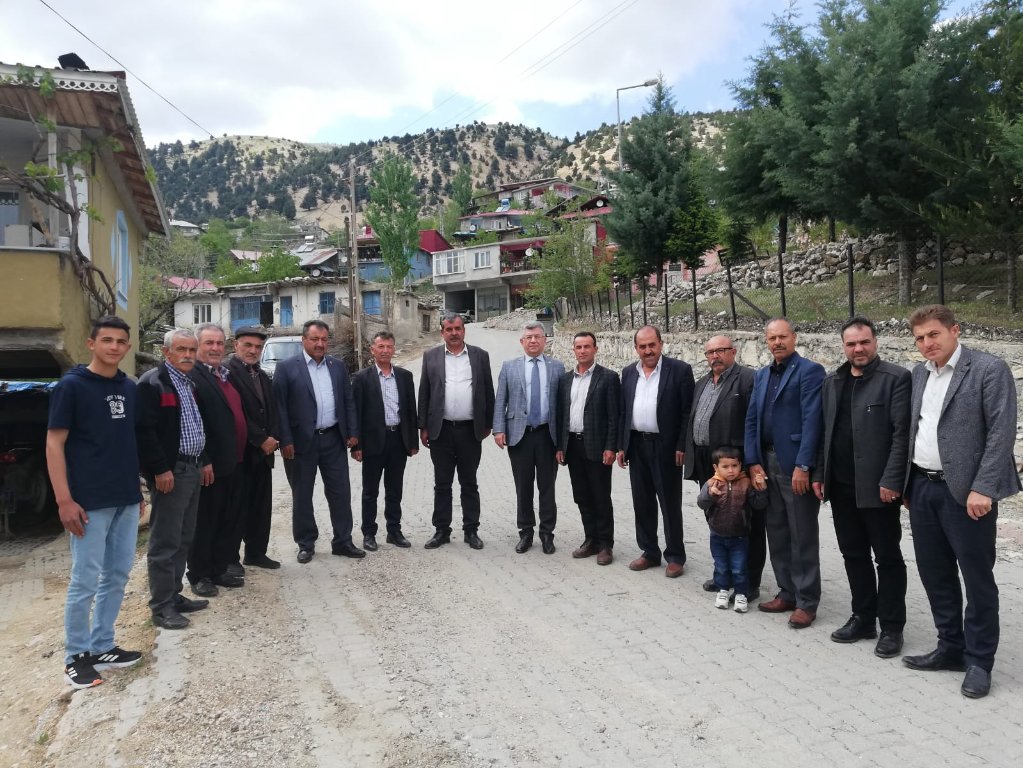 seferaycan's tweet photo. #MHPÇağlayancerit İlçe Teşkilatı olarak #Soğukpınar #Kale #Boylu #Orucpinari mahallelerinde taziye, hasta, düğün ziyaretlerinde bulunduk. https://t.co/yvMovAyFpd