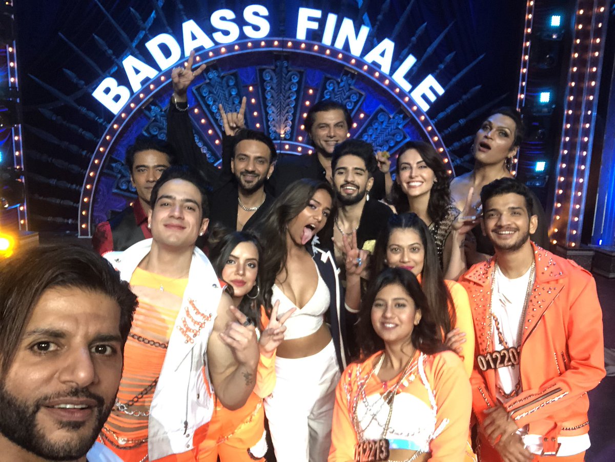 KVBohra's tweet photo. And soon there will be 1 winner, will miss this show #lockupp 
All the best my top 5 @MXPlayer @altbalaji https://t.co/4T6pwNPpGi