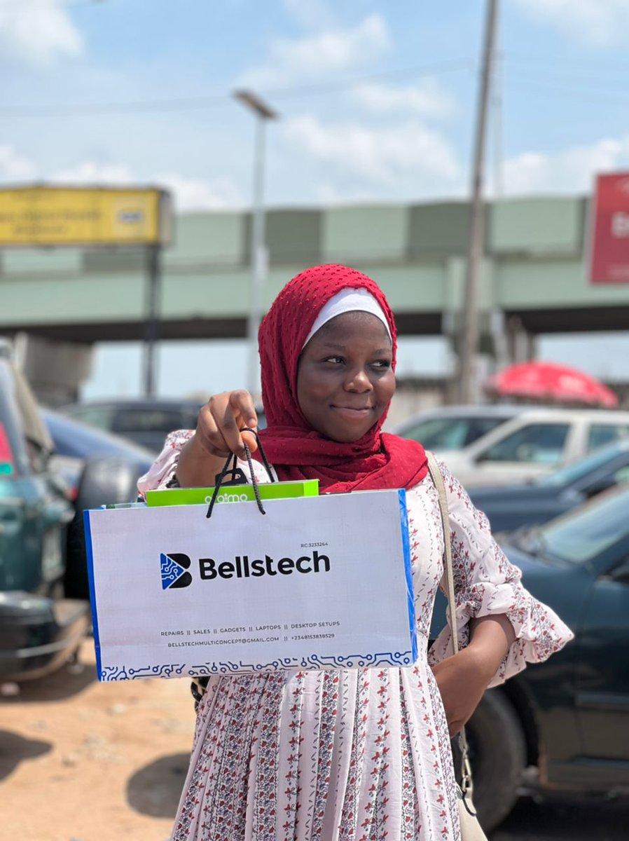 bellstech's tweet photo. Congratulations once again to @Labisiiiii the winner of the #BellstechTwitterGiveaway.

Watch this space for more exciting offers. 

#BellsTech #EnhancingDigitalLife #gadgets https://t.co/YczLxXppeH