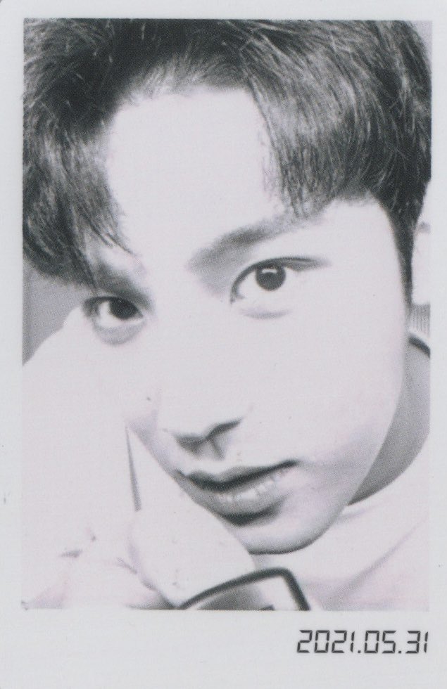SEVENTEENscan's tweet photo. [SCAN] Mingyu DICON 101 PCS
#MINGYU #SEVENTEEN #CARAT #DICONSVT https://t.co/VrNiaL1Fa9