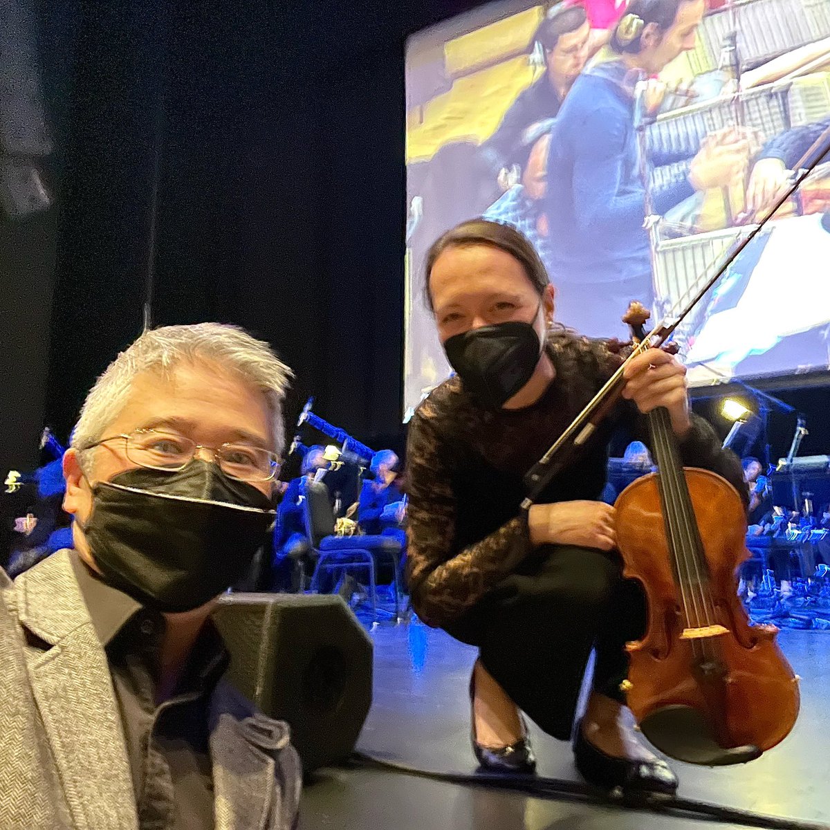 motivatorman's tweet photo. So excited to see my friend Yolanda Bruno, violinist extraordinaire for Toronto Symphony Orchestra on opening night!
Meridian Hall in Toronto
HARRY POTTER AND THE DEATHLY HALLOWS PART 1
#harrypotterliveinconcert
@TOLiveTweets
@torontosymphony
@cineconcerts
@BrunoYolanda https://t.co/kLQZ62tttj