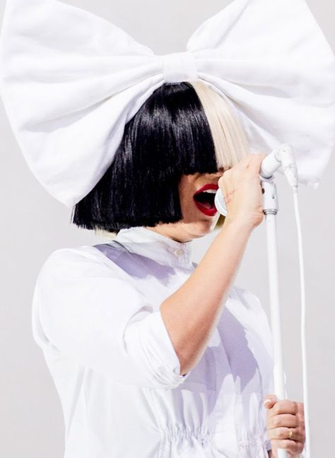 SiaDoing's tweet photo. I'm Sia Doing Things | Sia's Gallery I upload Sia's daily content like: Sia's Throwbacks, Sia at galas, interviews etc. It's an exclusive gallery just for Sia!
follow me on my social networks
Twitter:https://t.co/ykU6r7DUAT
Instagram:https://t.co/B3jQuBafoD
Youtube:link in my Bio https://t.co/lnMxiDY0q3