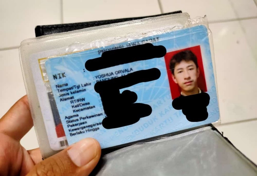 Bagi yg merasa kehilangan dompet kartu warna hitam, bisa dm ya 🙏🏻 di ktp tertera Yoshua Orvala. <a href="/infobdg/">BANDUNG ᮘᮔ᮪ᮓᮥᮀ</a> #infobdg #hilangdompet