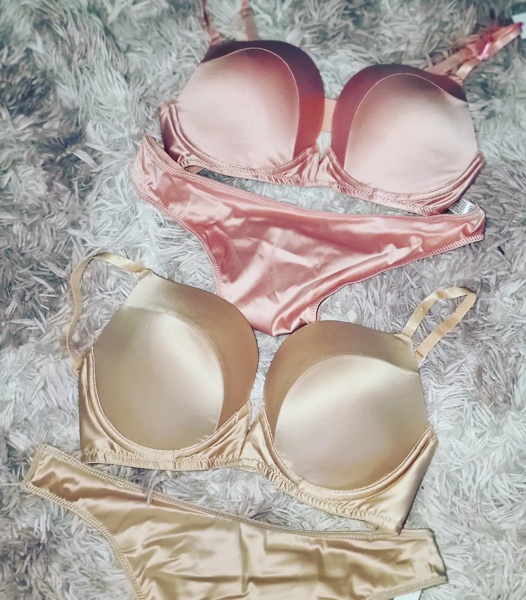 Jessieloo56's tweet photo. New lingerie #silkypanties #silky #newlingerie #sexy #follow #Linktree #followme #Bored #onlyfans #LinkInBio #onlyfansgirl #onlyfansmega #hot #naughty #nicebody #foryoupage #foryou #fypage #fypシ #FYP https://t.co/nHPj6fMVmi
