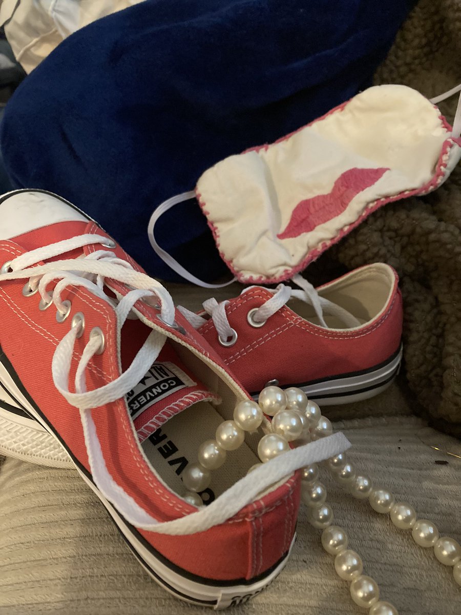 auntmaggiep's tweet photo. @TheRealJavaMama I wear #converseandpearls… I walk for your continued freedom to the polls https://t.co/vozS7XHcqP
