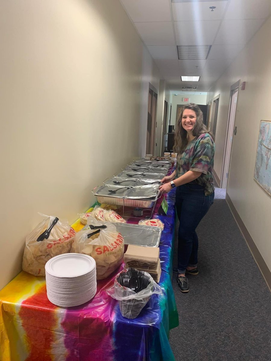 MaryBlountK5's tweet photo. Wow, what a super week! Our Bear ๐ป bellies are satisfied and our hearts are full. Thanks to our #beartastic PTO for the amazing love and support! #teacherappreciationweek2022 #bcsrocks https://t.co/a78TgQmj0y