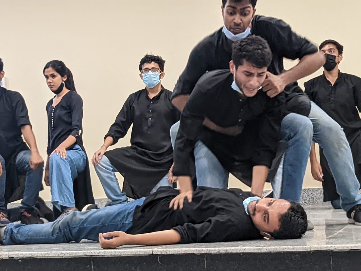 sukhmanch's tweet photo. .@sukhmanch performed street play ‘Udan Khatola' on road safety awareness, directed by @ShilpiMarwaha at #NITDelhi https://t.co/pcKRcXnD1u