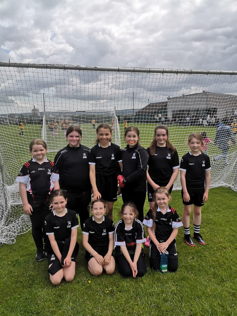 Naomh_Una_clg's tweet photo. Big shout out to our superstar U8 &amp; U10 Girls
&amp; U7 Boys &amp; U10 Boys who were excellent today in their mini blitz. 

New players always welcome. Training is 6-7pm Fridays at Woodlands. https://t.co/VqpclNjJU8
