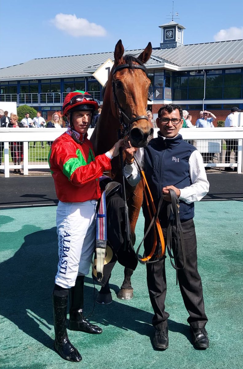 rhannonracing's tweet photo. 💪🏆 After a solid seasonal debut last month, Grand Scheme relishes the step back up in trip to win @NottsRacecourse Absolutely delighted for our good friend and owner Julie Wood! ❤️💚 Great ride from Pat Dobbs and well done to our team at Nottingham!👏👏👏 #RH https://t.co/FarIHypwBL