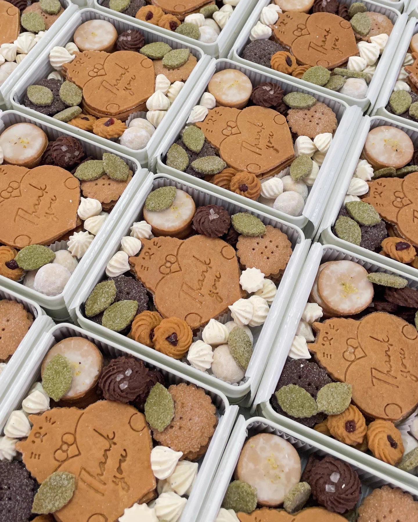 【拡散希望】パティシエールオンラインショップにてクッキー缶販売中‼