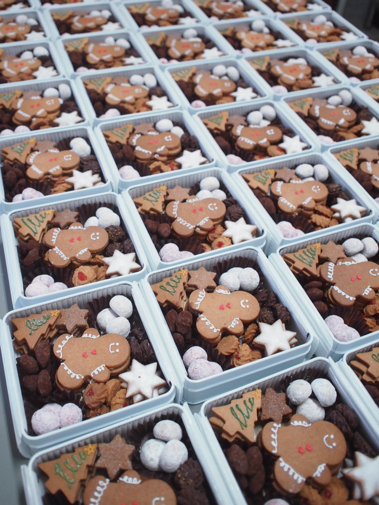 【拡散希望】パティシエールオンラインショップにてクッキー缶販売中‼