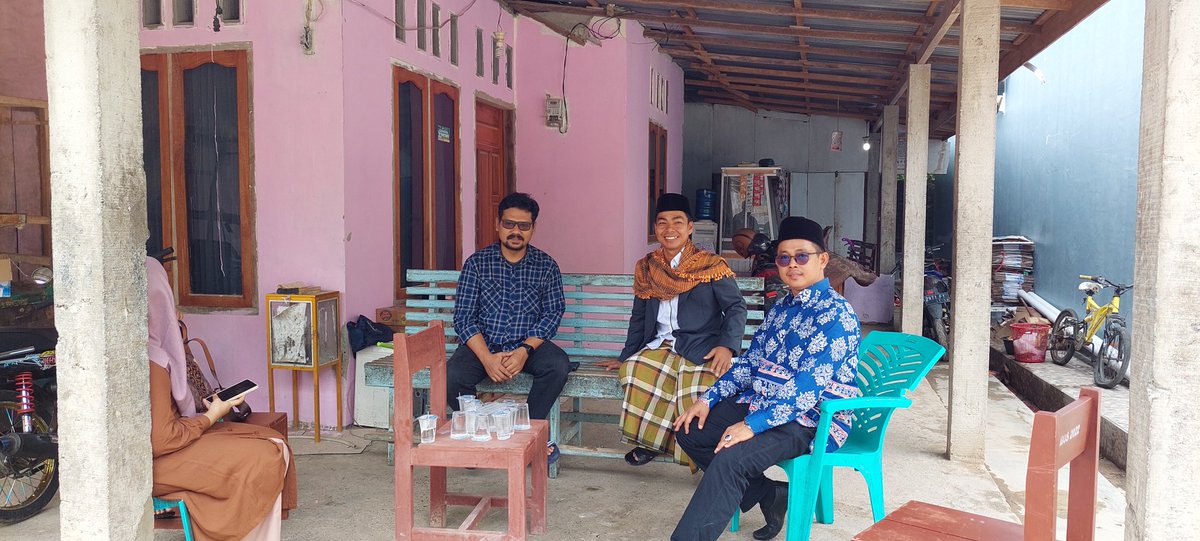 OrySativa's tweet photo. Terima kasih kunjungannya ndan @maspurwaji di Ponpes Nurul Yaqin Ringan-ringan.
Sukses perjalannnya ndan🙏 https://t.co/DrYGxAE2xT