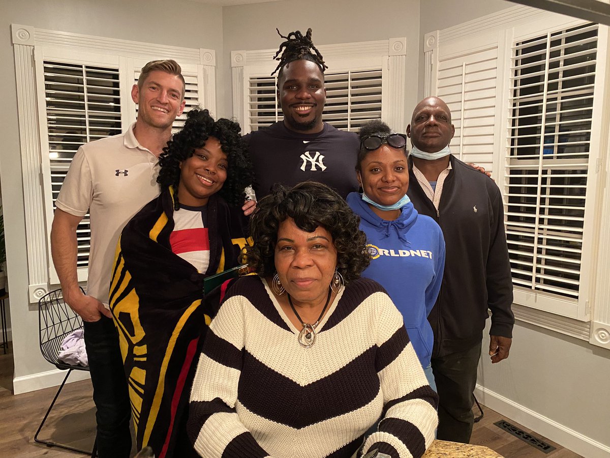 17NickHill's tweet photo. I flew to New York City in Jan 2019 to recruit Nate Pierre. His family is from Haiti. His mom cared about one thing. His degree. Nate’s playing career didn’t go as he had hoped. But more important today he walks across the stage and his family is here to celebrate! Proud of u! https://t.co/0t8wrCtU5n