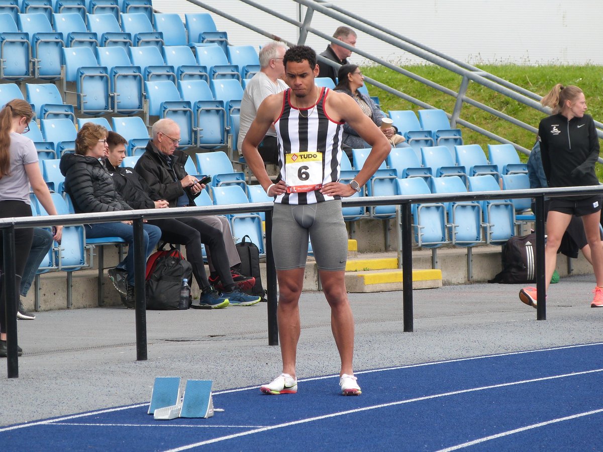 SBHarriersAC's tweet photo. Good to see @Sam_hazel96 open his 2022 season in the 400m A race (won by @TraffordAC's Kevin Metzger). Final time to be confirmed. https://t.co/6IzpLDxrGh