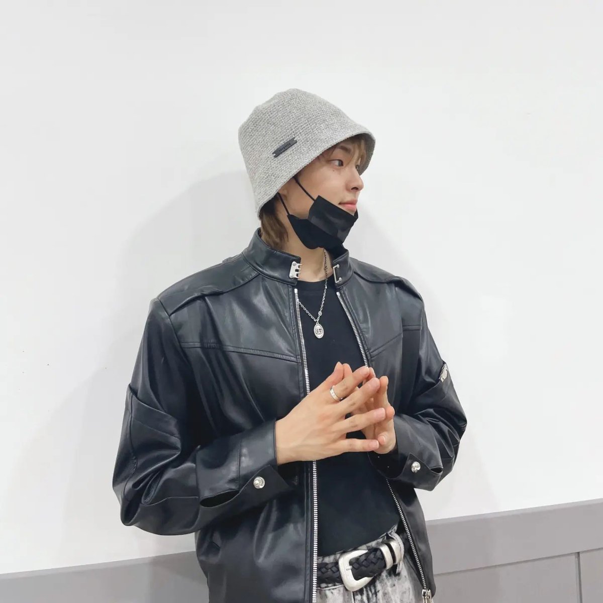 ghost9_ph's tweet photo. [220507 @ official.ghost9 IG Update] 

🤠🐿💜

#보조개강람쥐 #DimpledSquirrel 
#이강성 #LEEKANGSUNG
#GHOST9 #고스트나인 https://t.co/LpX6UuvEQA