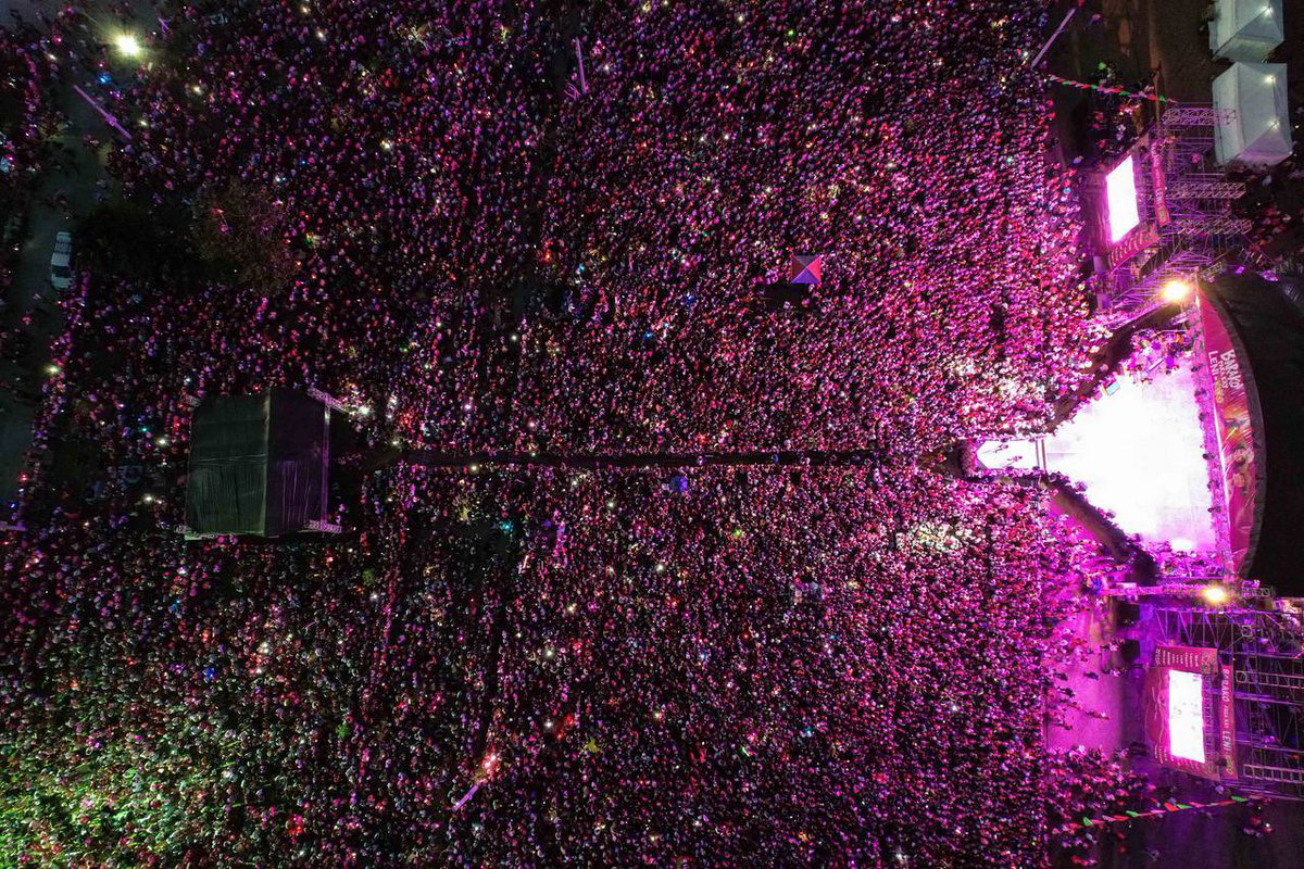 iamdavidbernal's tweet photo. @bongbongmarcos Nah⦠mas marami pa rin ang #BatangasIsPink rally⦠https://t.co/cg0MAyd6DQ